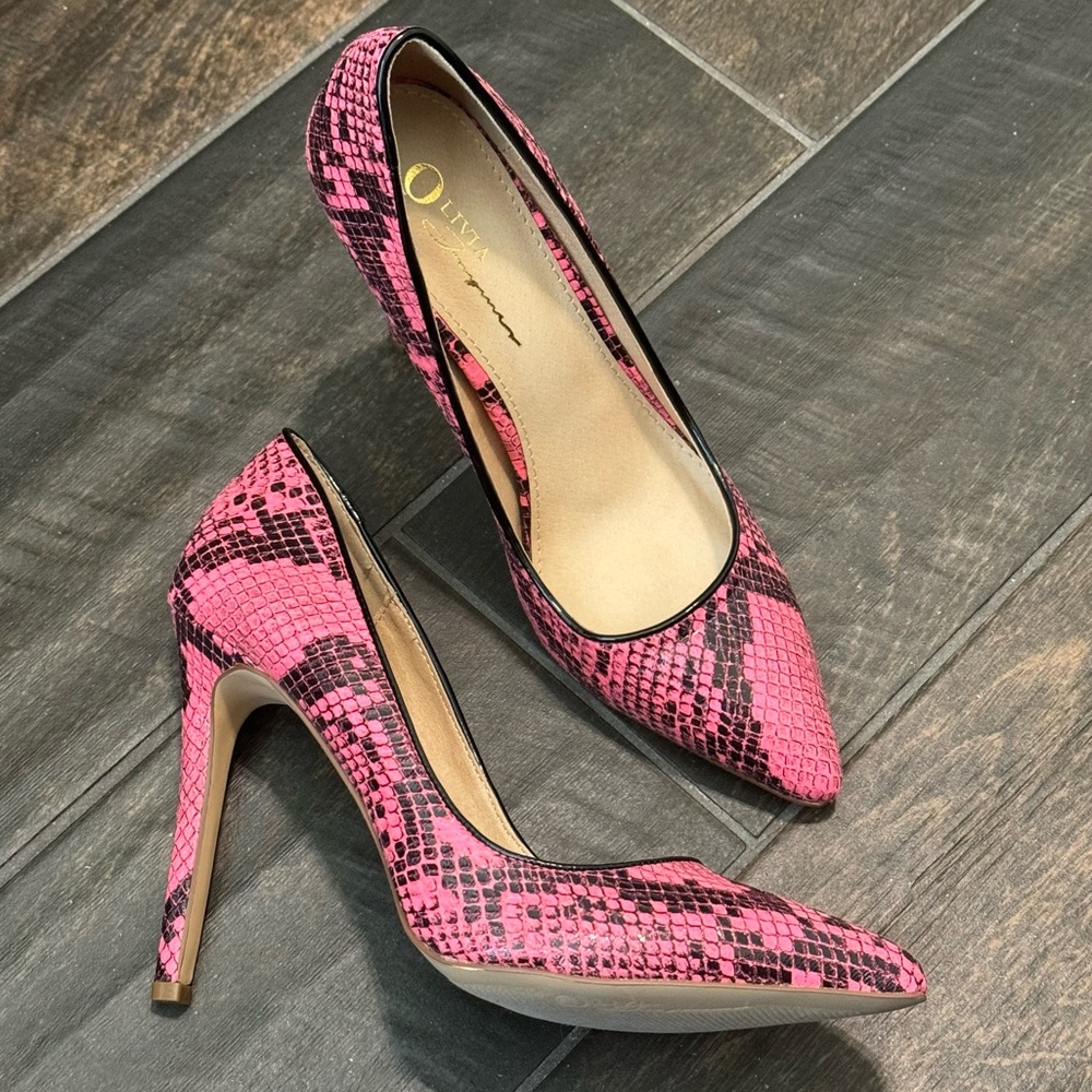 NEW Olivia Jaymes Snakeskin Stiletto Heels
